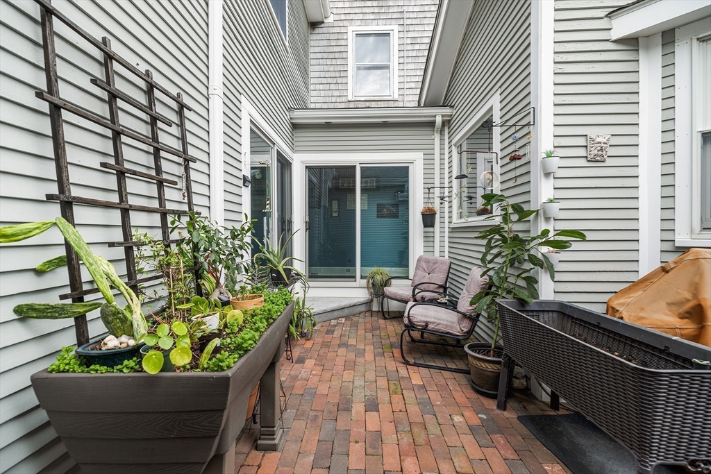 48 Valley Beach Ave 3