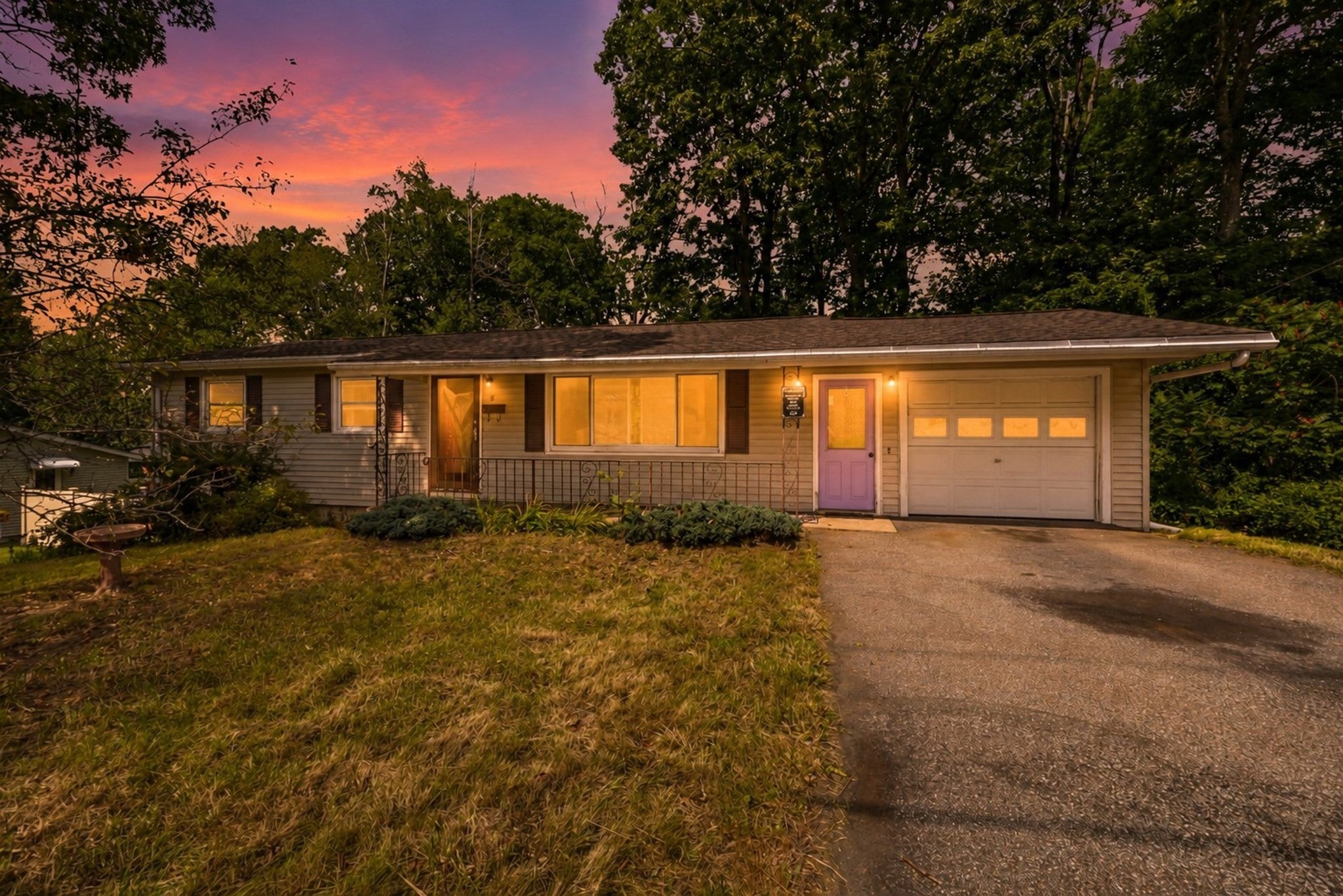8 Tanglewood Road, Leicester, MA, 8 Tanglewood Road, Leicester, MA Photo #2