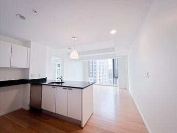 2 Earhart St #822, Cambridge, MA, 2 Earhart St #822, Cambridge, MA Photo #2