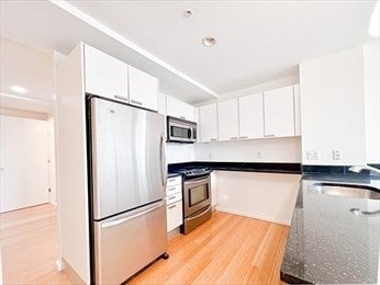 2 Earhart St #822 Floor 8