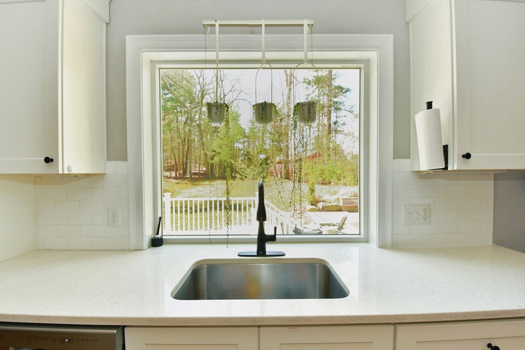 16 Westfield Dr