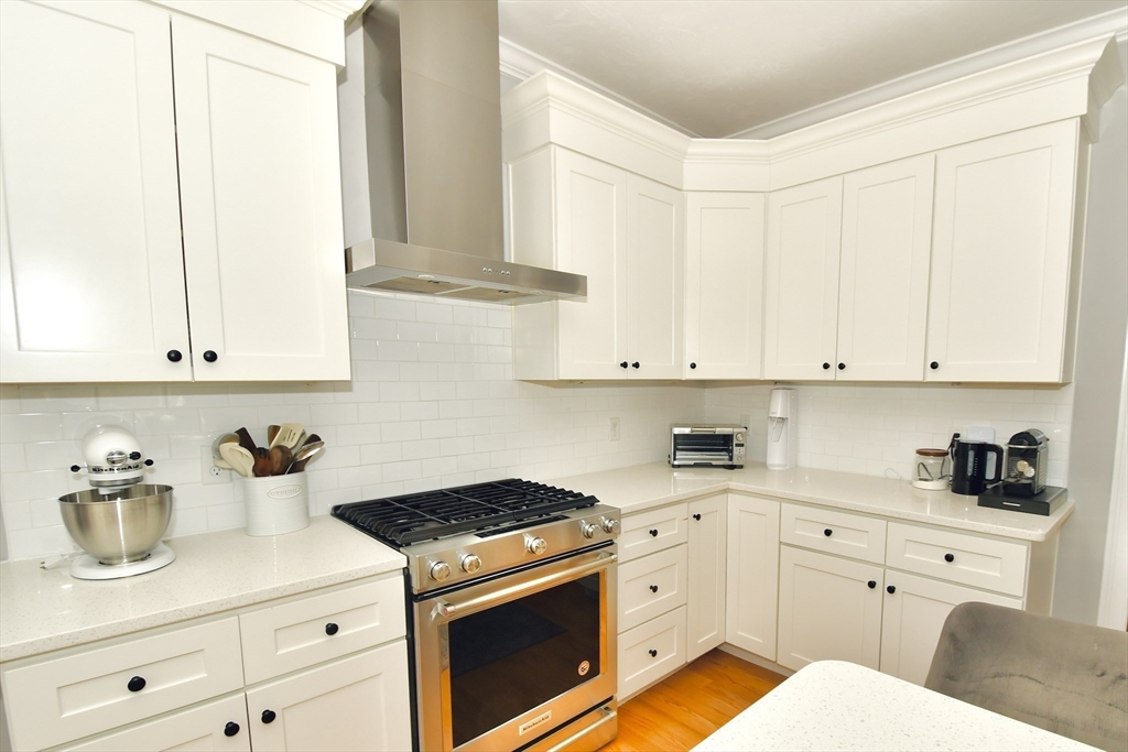 16 Westfield Dr