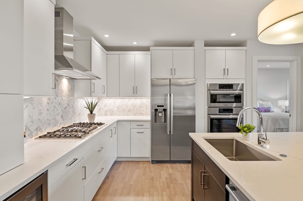 71 Greenwood Avenue 207