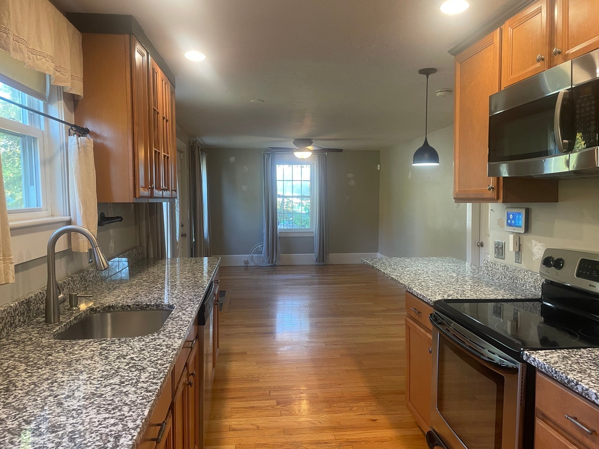 987 Bedford Street, Whitman, MA, 987 Bedford Street, Whitman, MA Photo #7
