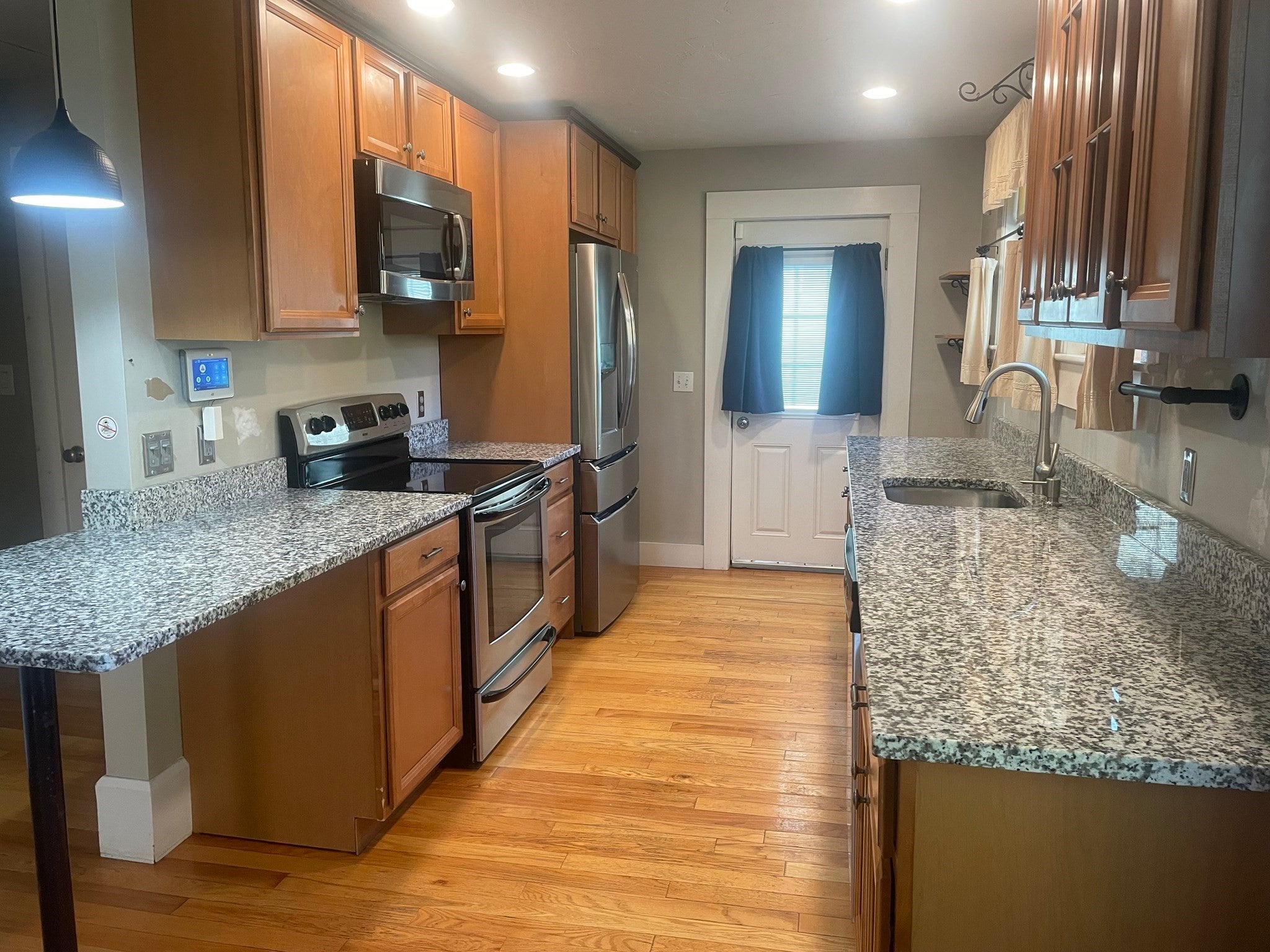 987 Bedford Street, Whitman, MA, 987 Bedford Street, Whitman, MA Photo #5
