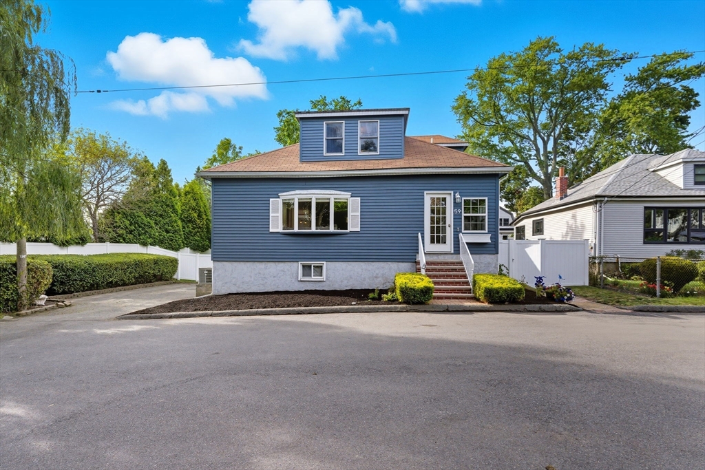 59 Crescent St