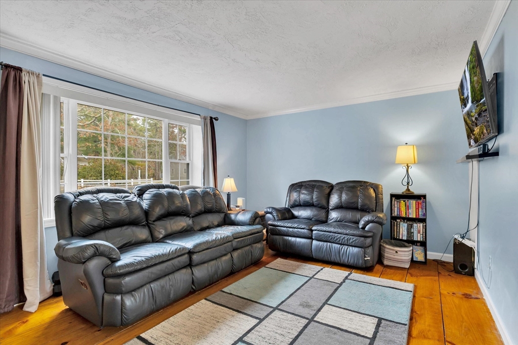145 Quinaquisset Ave