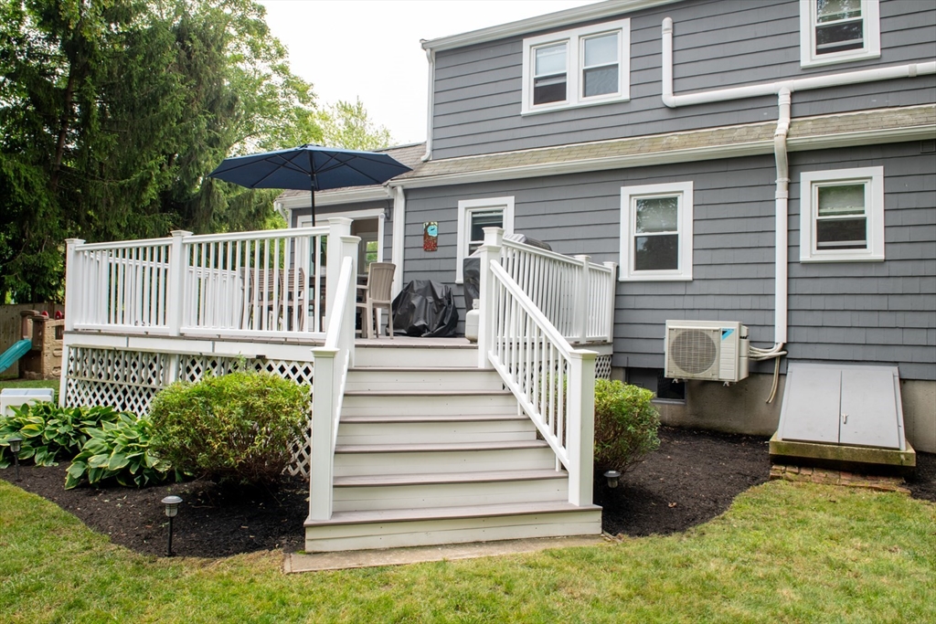 15 Lambert Av