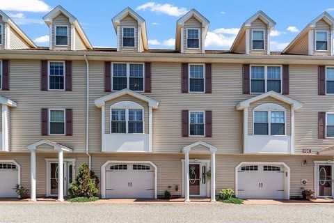 Photo of 36 Middlesex Ave #10, Wilmington, MA 01887 (MLS # 73470311)