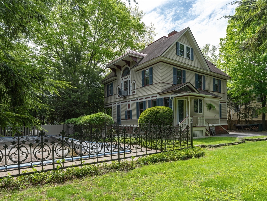 51 Harrison Ave
