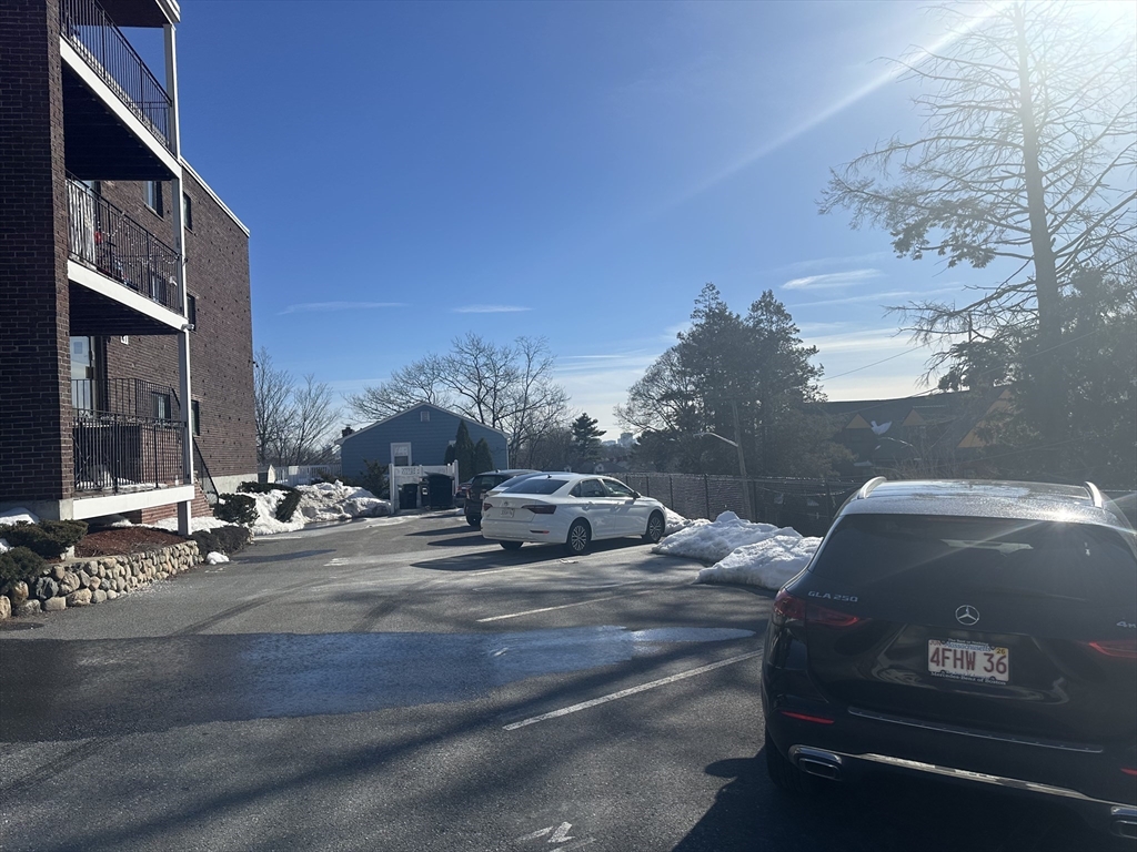 27 Alpine Street Unit 11