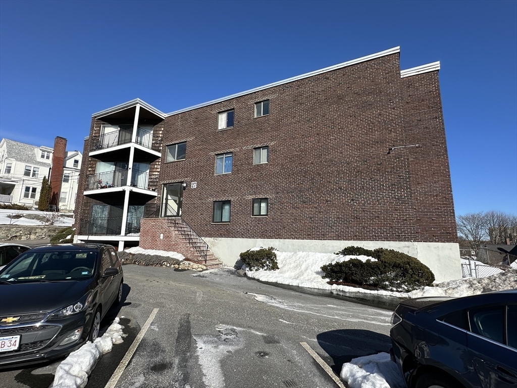 27 Alpine Street Unit 11