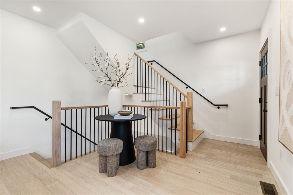 6 Wyman Court 6