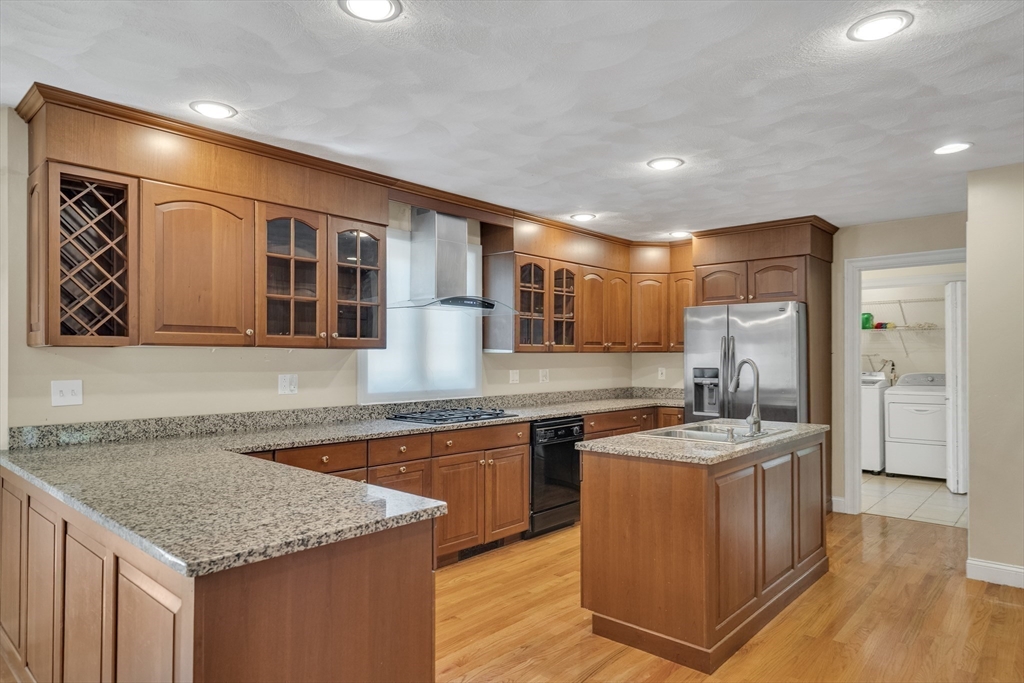 3 Avalon Court, Methuen, MA Photo #10