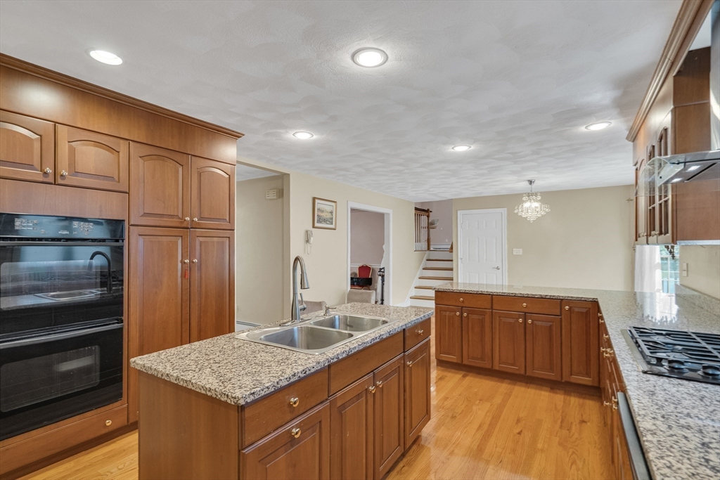 3 Avalon Court, Methuen, MA Photo #11
