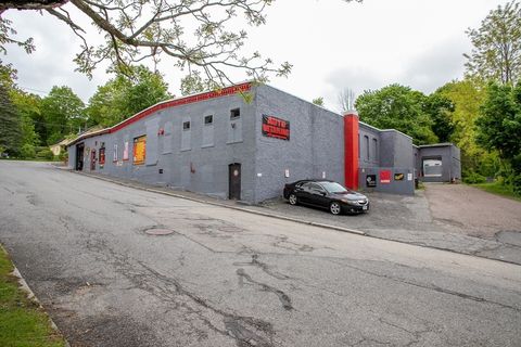 17 Simonds Rd Fitchburg MA 01420
