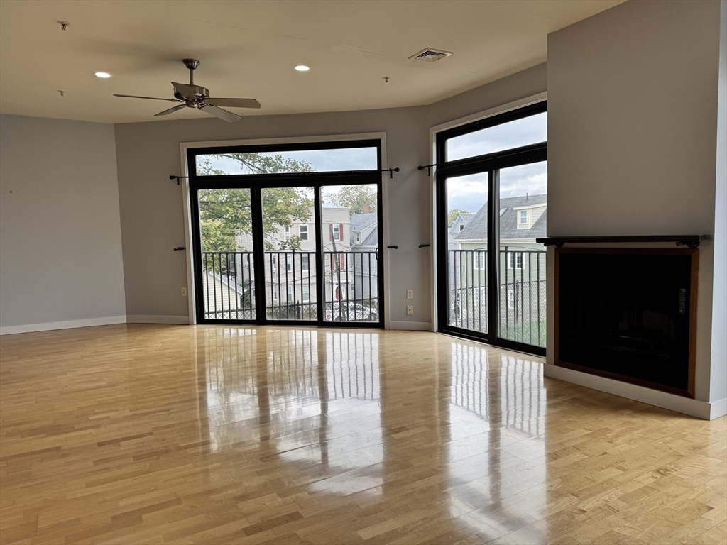 950 Dorchester Ave 304