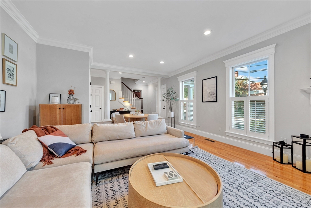 7 Mill St 7