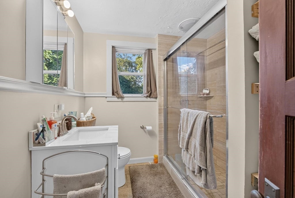 55 Elmwood Ave, Fitchburg, MA, 55 Elmwood Ave, Fitchburg, MA Photo #15