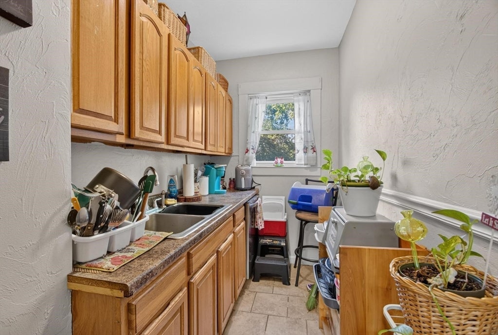 55 Elmwood Ave, Fitchburg, MA, 55 Elmwood Ave, Fitchburg, MA Photo #6