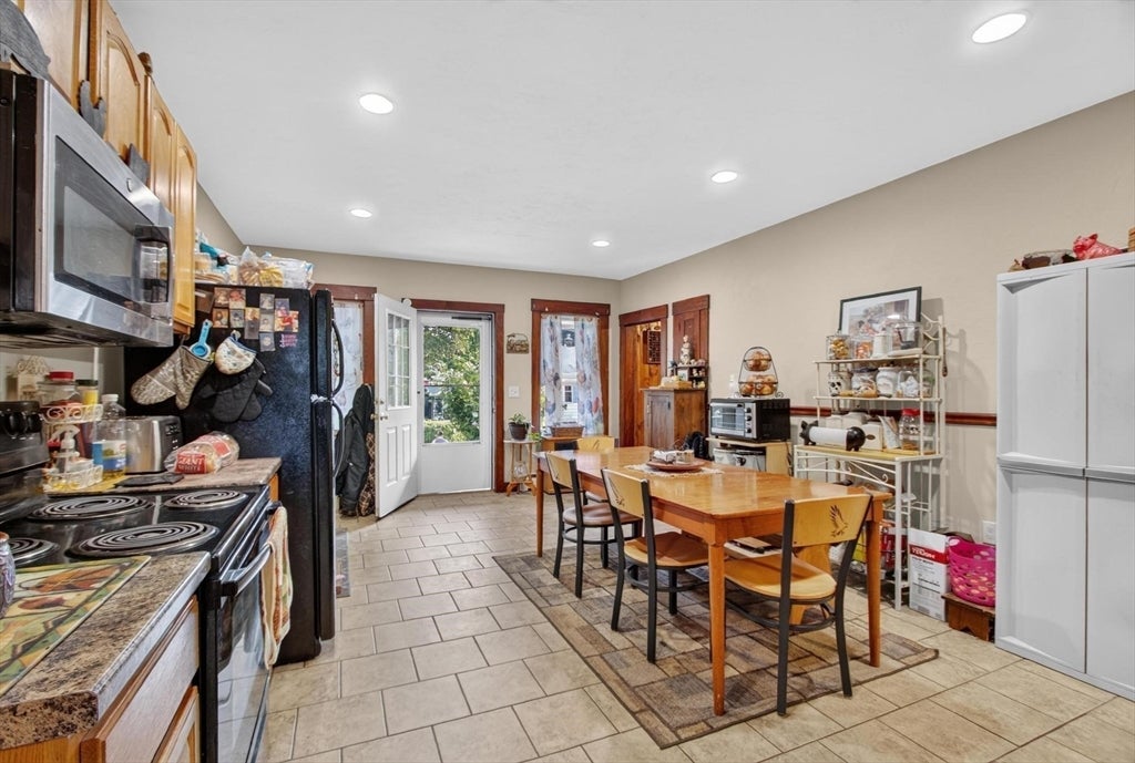55 Elmwood Ave, Fitchburg, MA, 55 Elmwood Ave, Fitchburg, MA Photo #5