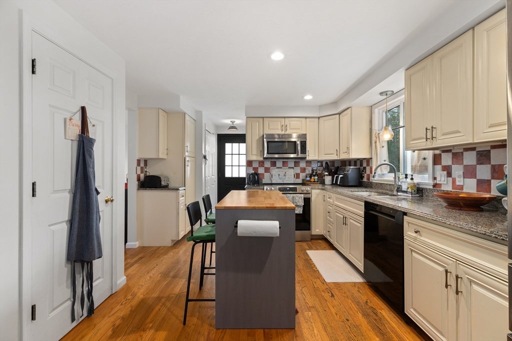 51 Shannon Way, North Attleboro, MA, 51 Shannon Way, North Attleboro, MA Photo #10
