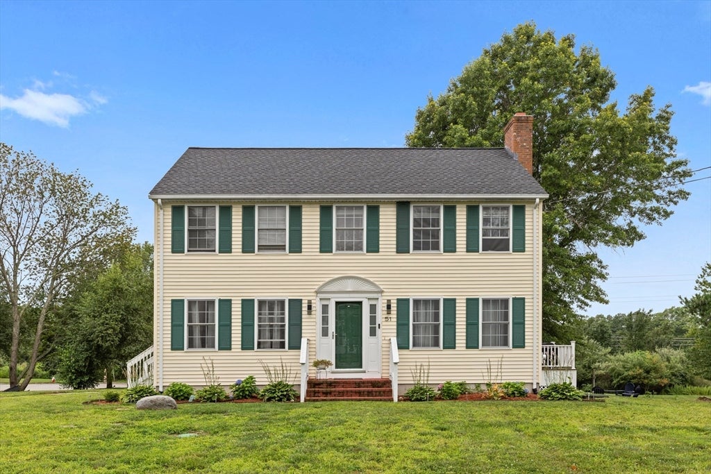 Photo of 51 Shannon Way, North Attleboro, MA