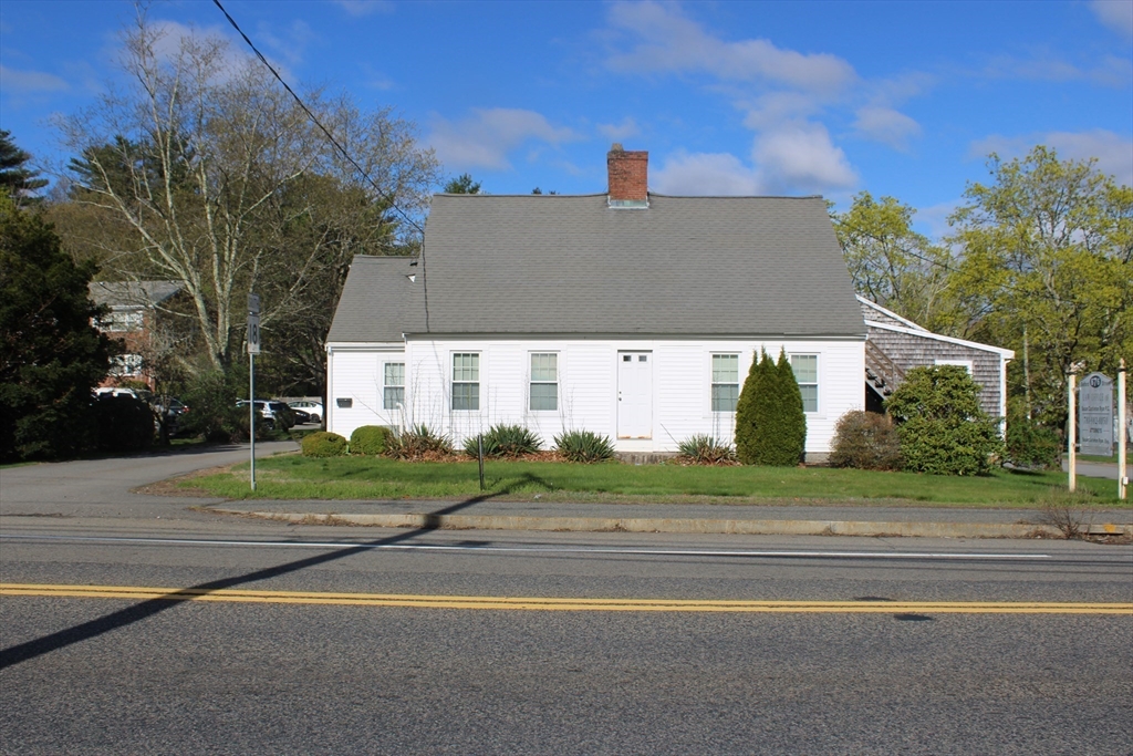 676 Bedford Street