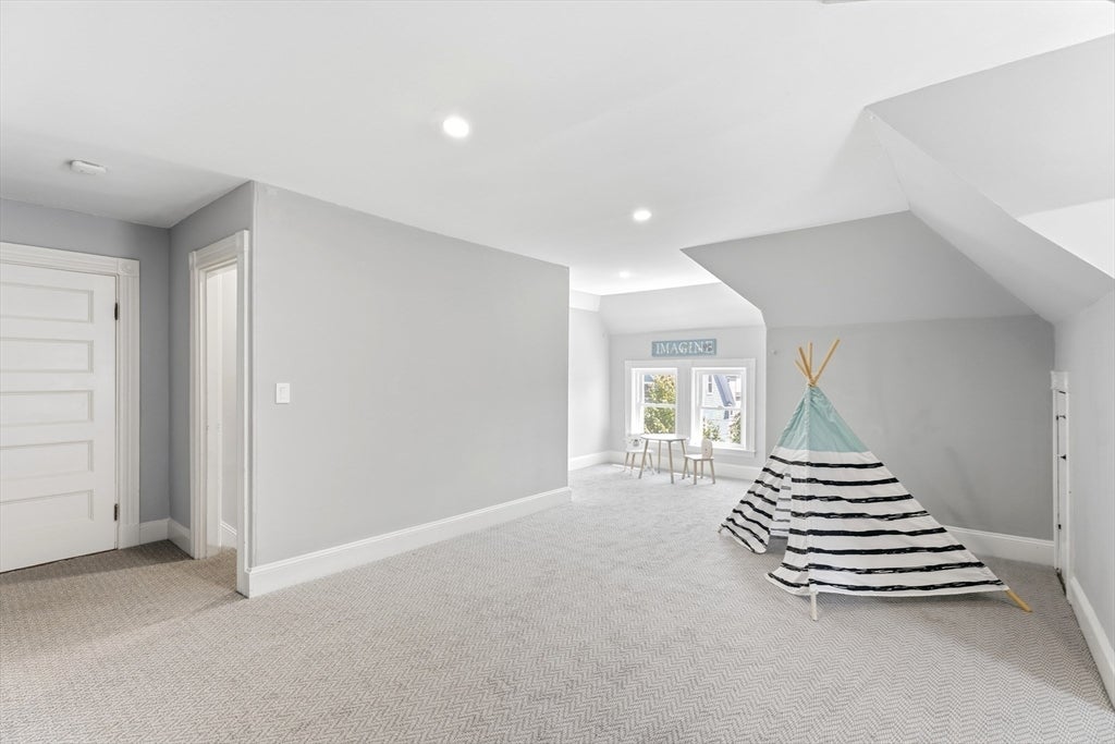 19 Gilmore St, Everett, MA Photo #34