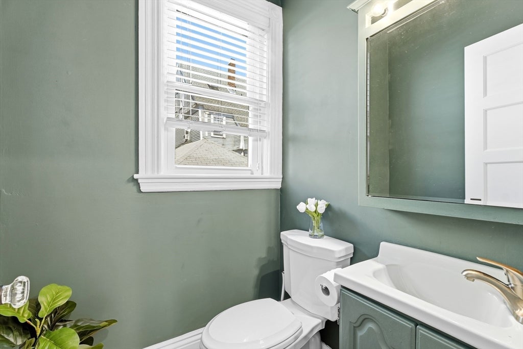 19 Gilmore St, Everett, MA Photo #6