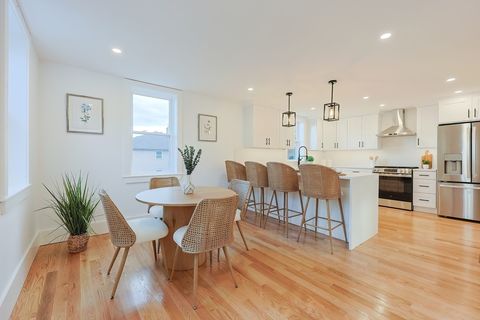 3 Arlington St Amesbury MA 01913