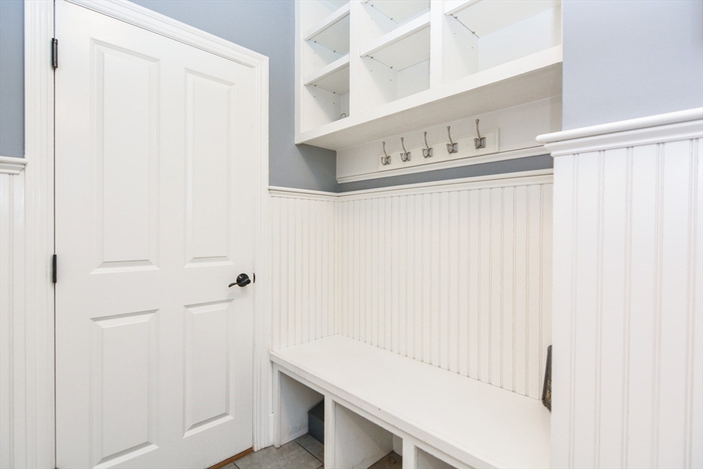 Medway, Massachusetts 02053, United States, 3 Bedrooms Bedrooms, ,3 BathroomsBathrooms,Residential,Active,161065