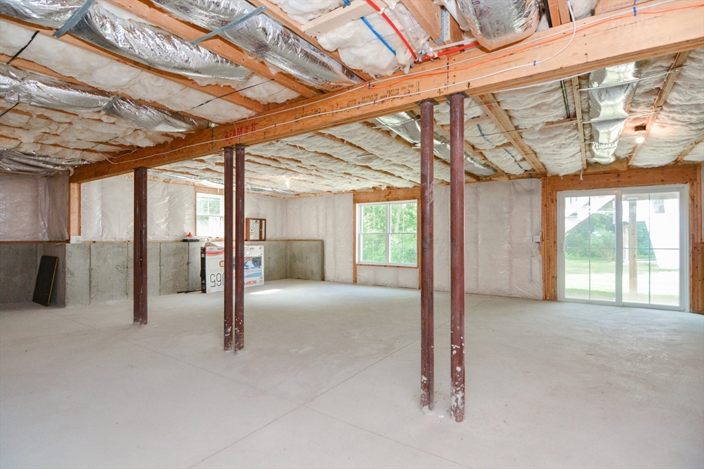 Medway, Massachusetts 02053, United States, 3 Bedrooms Bedrooms, ,3 BathroomsBathrooms,Residential,Active,161065