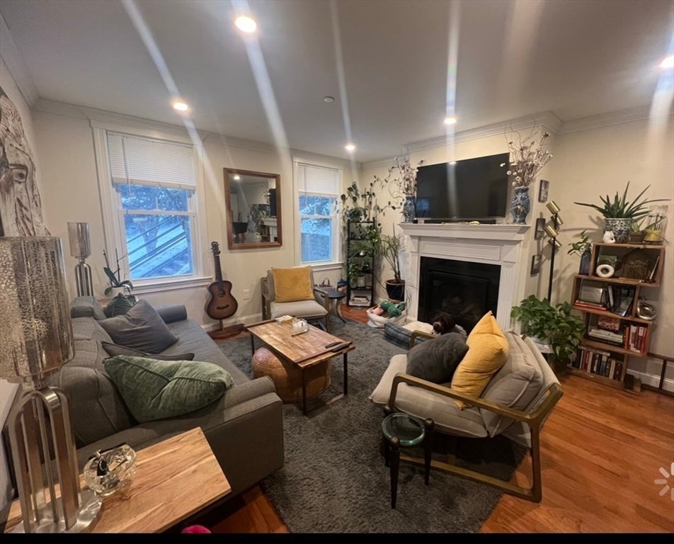 43 Mead St #1, Boston, MA, 43 Mead St #1, Boston, MA Photo #1