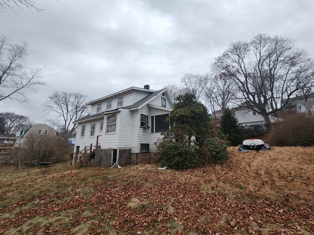 14 Simmons Rd