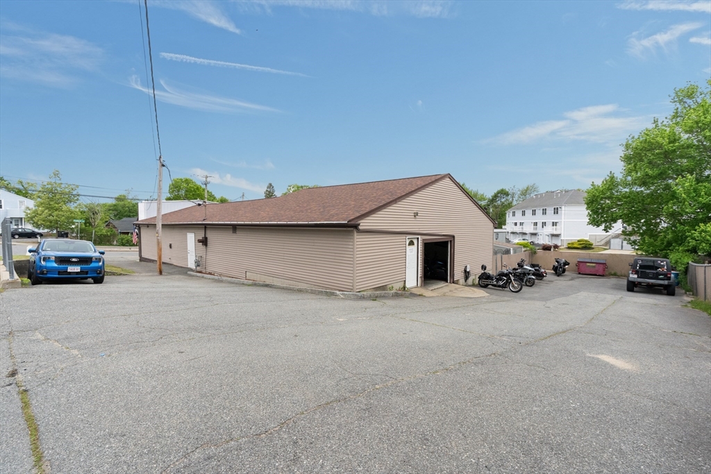 202-204 Pinehurst Ave.
