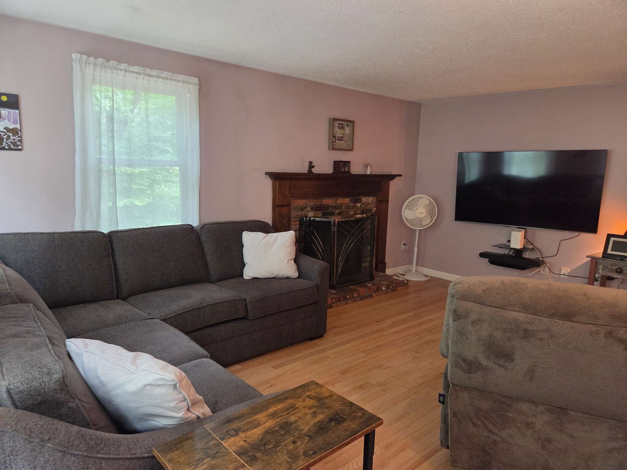 357 Page St, Lunenburg, MA Photo #10
