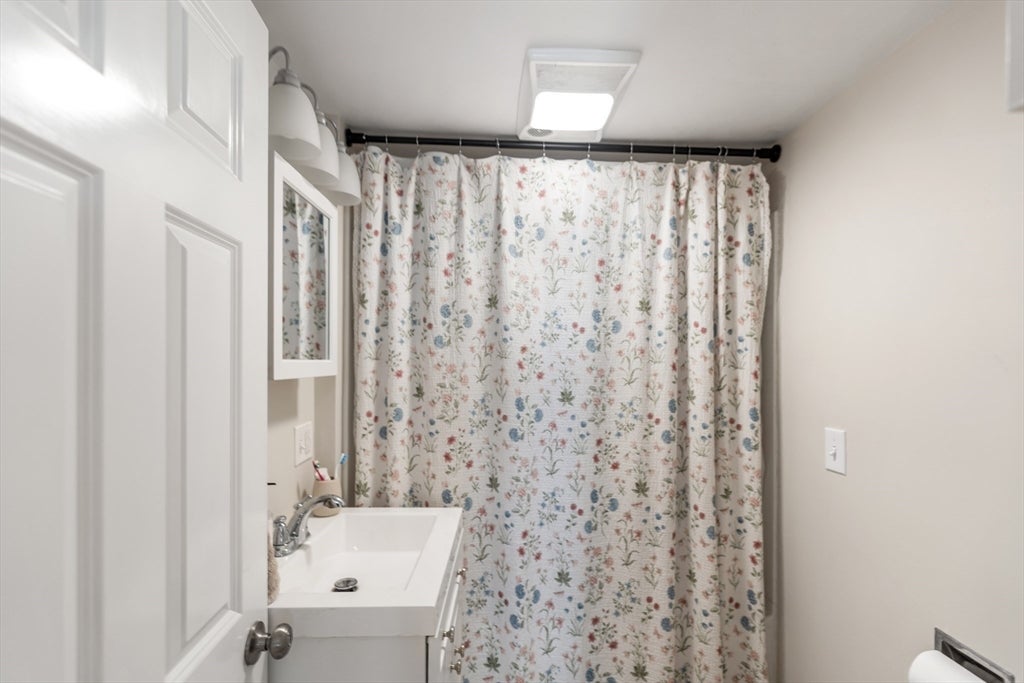 33 Park Dr, Acushnet, MA, 33 Park Dr, Acushnet, MA Photo #10