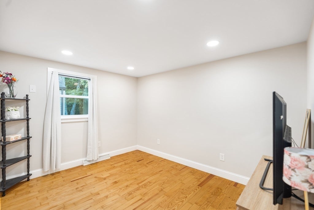33 Park Dr, Acushnet, MA, 33 Park Dr, Acushnet, MA Photo #12
