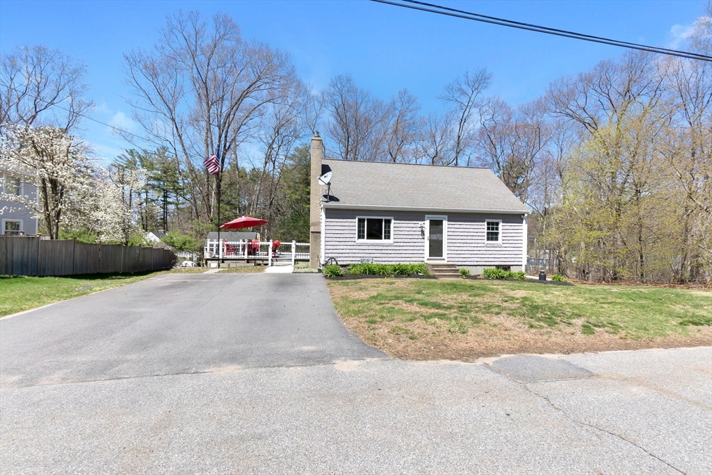 6 Ashcroft Cir