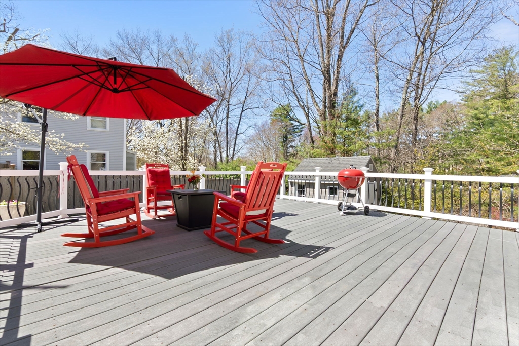 6 Ashcroft Cir