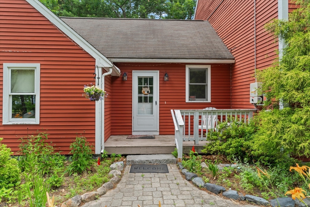 12 Easter Brook Rd