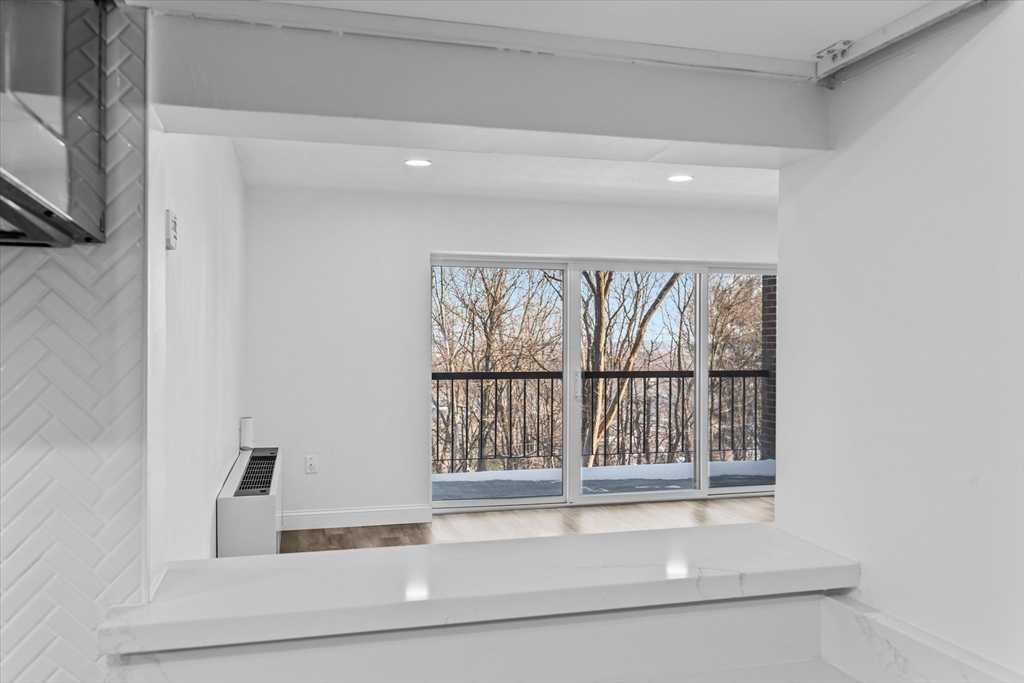 3 Summit Drive 16