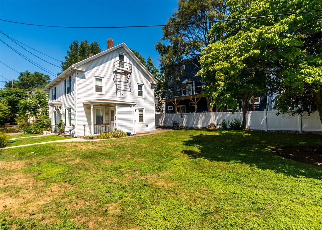 10-12 Foundry Avenue