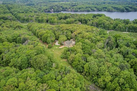 32 Merriam Sutton MA 01590