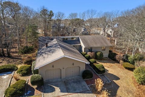 10 Aspen Ln Falmouth MA 02556