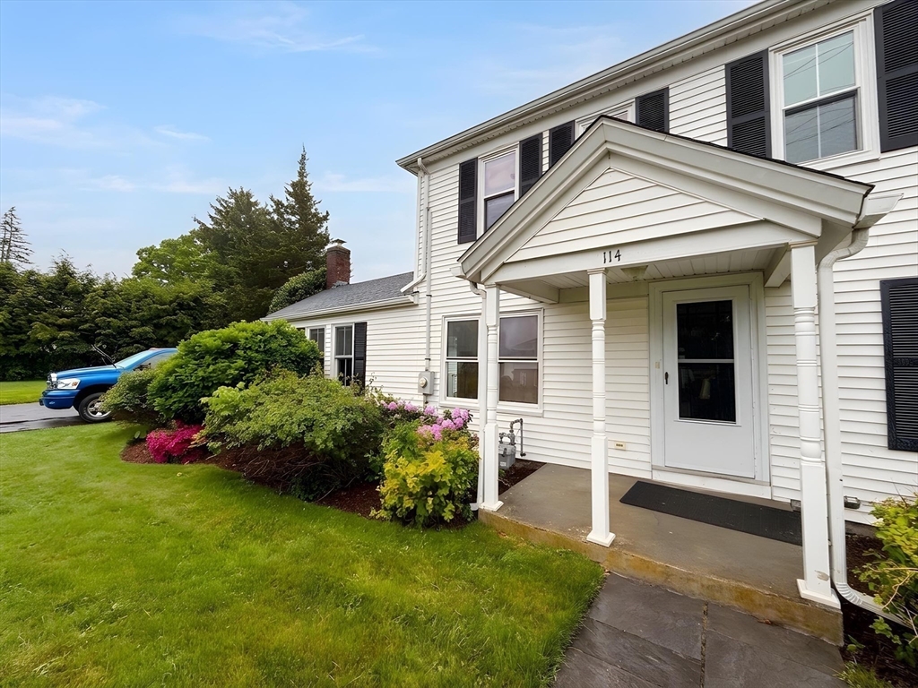 114 Curve St