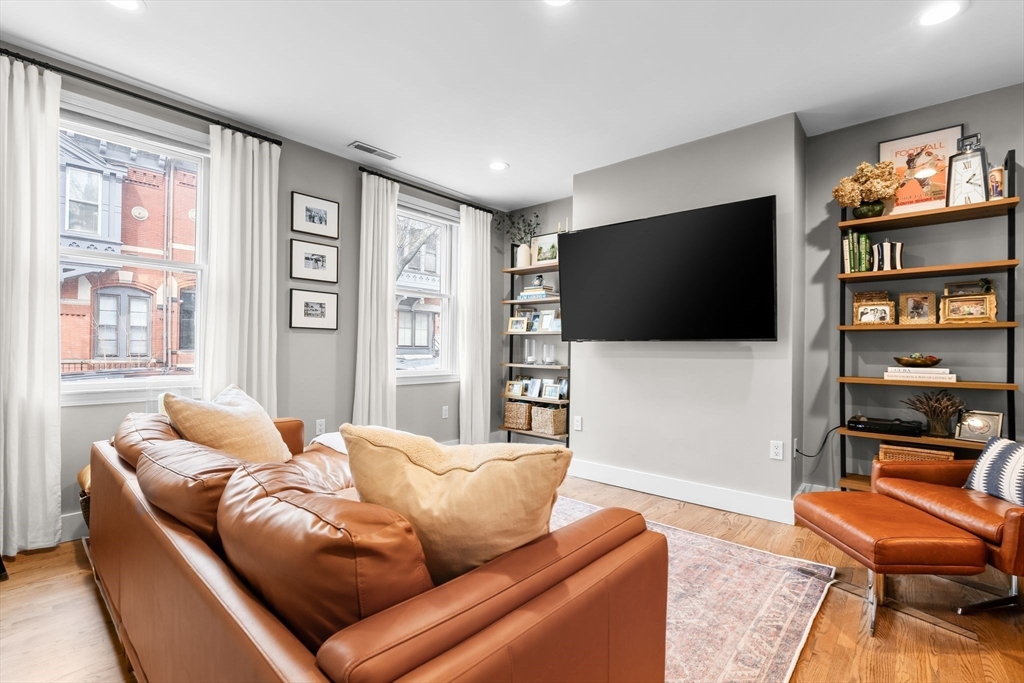 121 F St 1