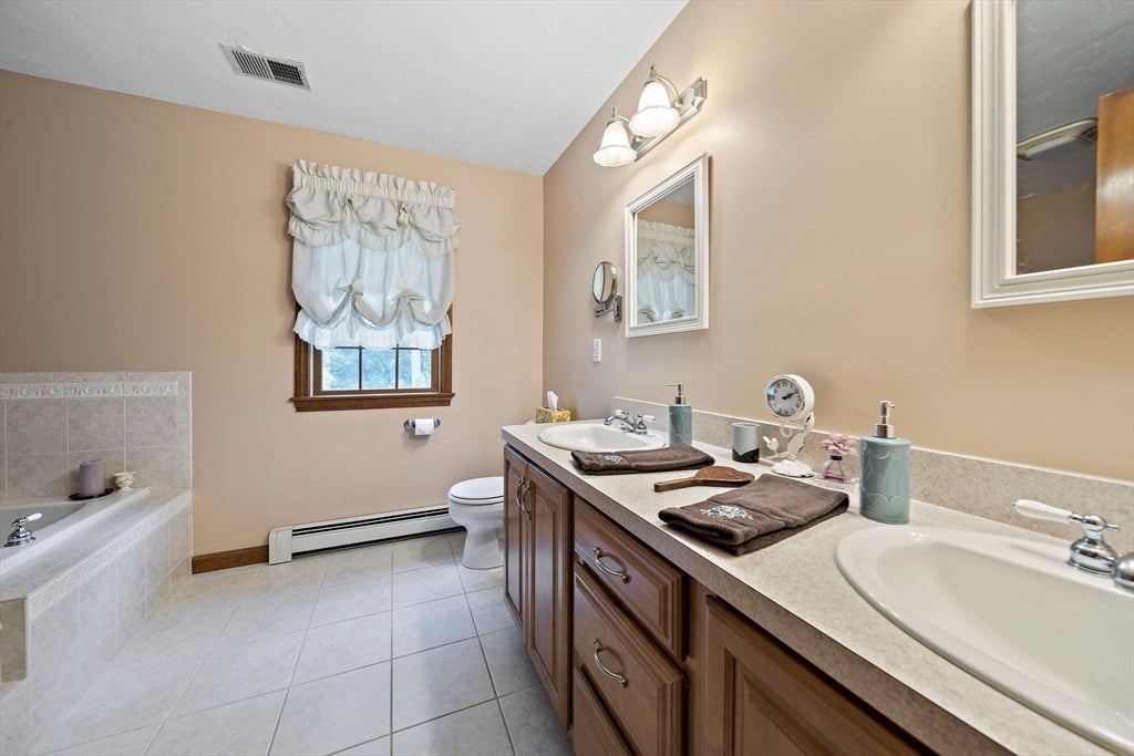 49 Lantern Ln, Pembroke, MA Photo #21