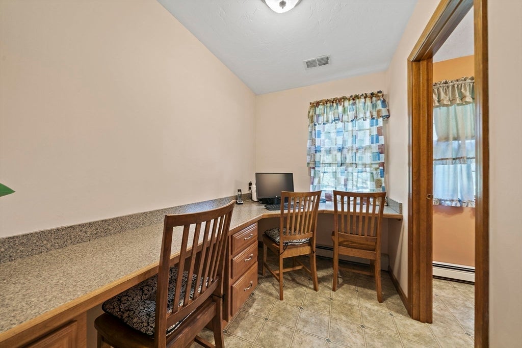 49 Lantern Ln, Pembroke, MA Photo #10